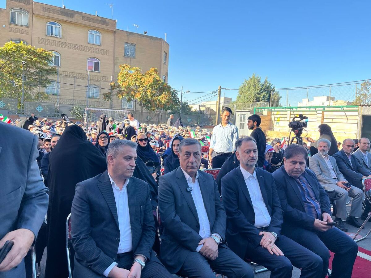 اگر دانش و علم را در خودمان زنده نگه داریم، توانا و قدرتمند خواهیم شد