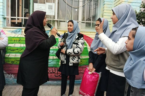 جشن میلاد امام زمان(عج) و ایام الله دهه فجر در مدارس شهرستان قدس