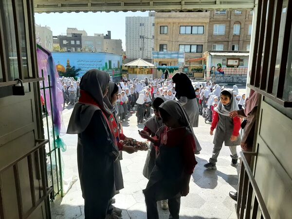 جشن شادمانه روز کودک در دبستان نیایش