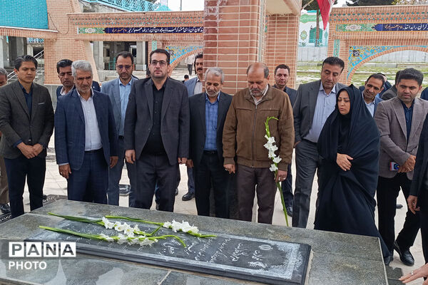 گلباران مزار شهدای معلم در بجنورد