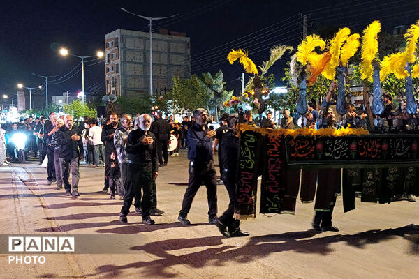 بجنورد یکپارچه در سوگ حسین(ع)
