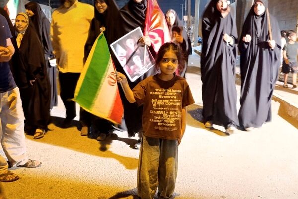 تجمع باشکوه مردم بندرعباس در حمایت از رهبری انقلاب