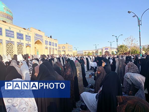 نماز عید فطر ۱۰ هزار نفری در کاشمر 