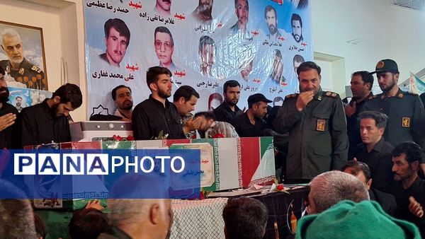 مراسم وداع و خاکسپاری پیکر پاسدار سرافراز اسلام در روستای همت آباد باخرز 