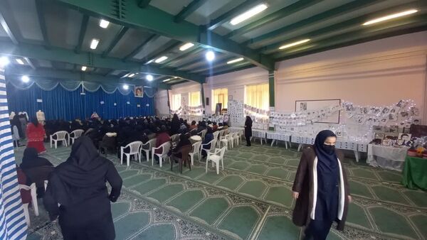 نمایشگاه هنر در دبیرستان دخترانه نور دانش