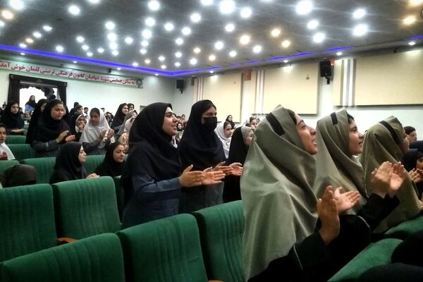 تقدیر از دانش آموزان فعال سفیران سلامت مدارس