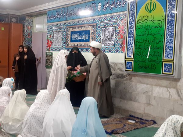 تمرین بندگی دانش آموزان مدرسه هدی یک برای ماه مبارک رمضان