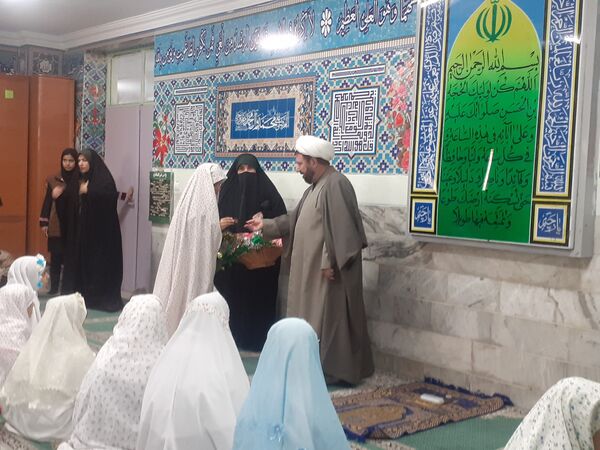 تمرین بندگی دانش آموزان مدرسه هدی یک برای ماه مبارک رمضان