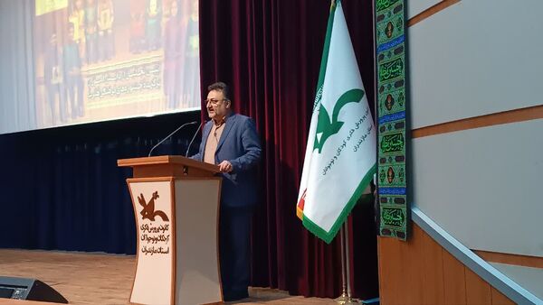 تقدیر از برگزیدگان جشنواره فرهنگی و هنری فردا در ساری 