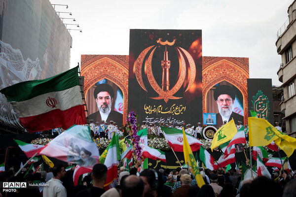 حضور پرشور مردم تهران در اجتماع بزرگ امام‌رضایی‌ها