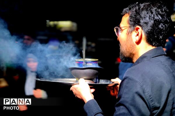 یادبود شهدا و تجدید پیمان مردمی