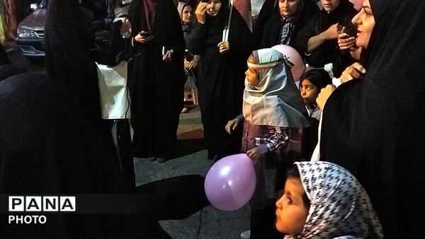 دختران نیشابوری در صف اول تجمعات-۱