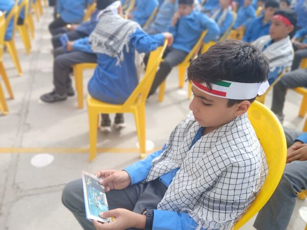 جشن عاطفه‌ها جشن همدلی دانش آموزان با دیگر کودکان نیازمند