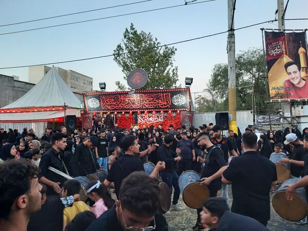 عشاق دلسوخته سیدالشهدا شام غریبان را با آتش زدن خیمه‌‌ها به پایان رساندند