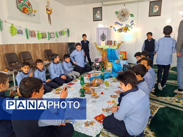 جشن کتابنوش در ناحیه۶ مشهد