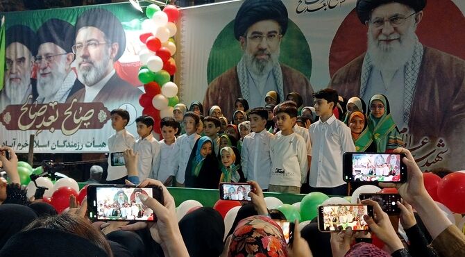 شبی که خرم‌ آباد دوباره بر بلندای ایمان و همدلی ایستاد