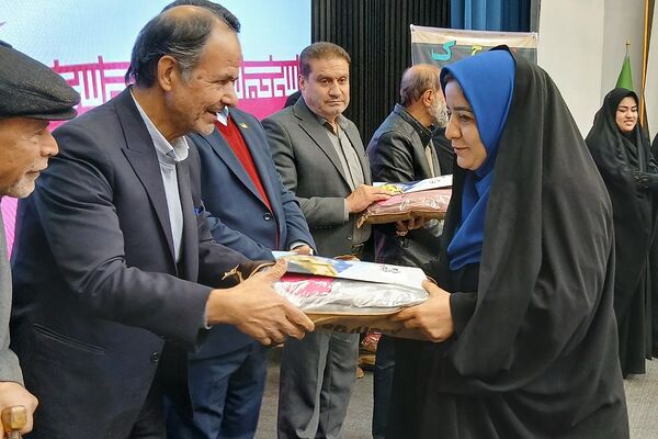 همایش معماران خشت اول در کهریزک؛ بزرگداشت معلمان پایه اول ابتدایی