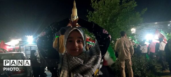 نمایش توان دفاعی کشور در میدان امام حسین (ع) یزد
