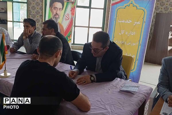 میز خدمت آموزش و پرورش خراسان شمالی در نماز جمعه؛ پاسخگویی مستقیم به مطالبات مردم