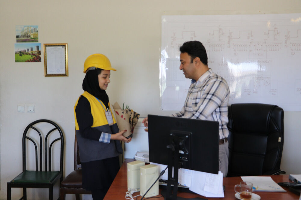 آیین تجلیل از سفیران انرژی برتر نیروگاه سیکل ترکیبی در شهرستان شیروان