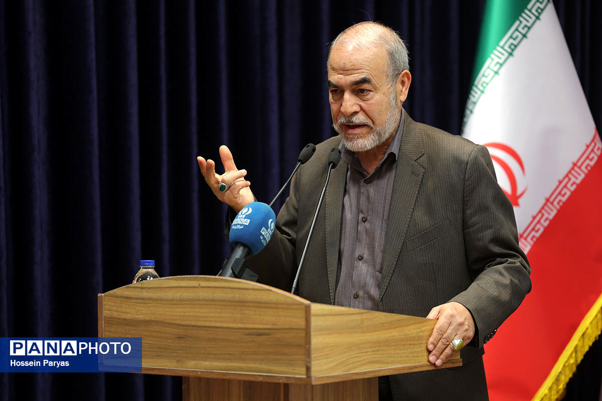 اگر شهیدسلیمانی‌ الگوی نسل جوان باشند، کشور بیمه می‌شود