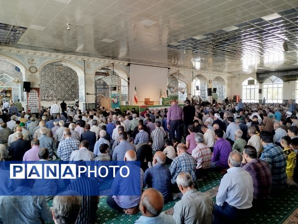 نماز جمعه شهرستان کاشمر با حضور پر رنگ مردم برگزار شد 