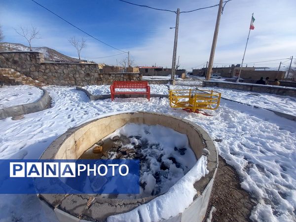 بارش برف زمستانی در روستا بتو 