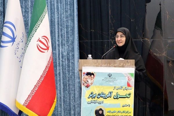 آینده ایران نه در صنعت، که در کلاس‌های درس رقم می‌خورد
