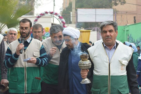 حضور خادمان رضوی در مدرسه قدر بهارستان‌دو