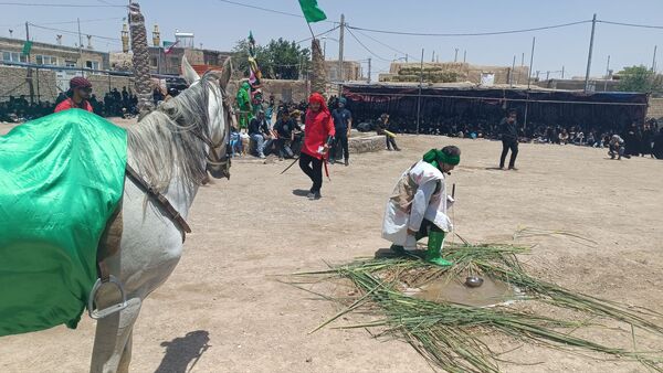 شام غریبان در  میدان منطقه سرولایت روستای سلطان آباد 