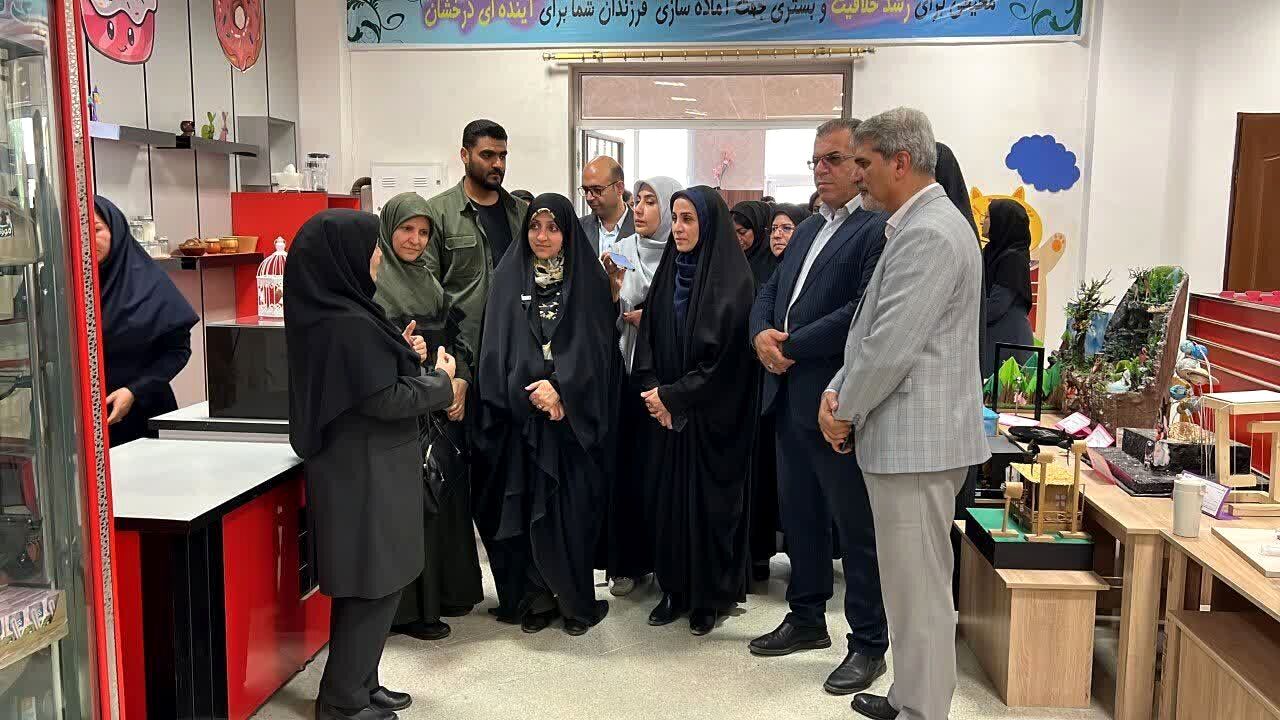 معاون رییس جمهور: از توسعه آموزش‌های فناورانه برای دختران حمایت می‌شود
