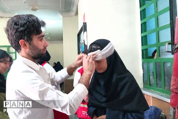 دبیرستان هاجر دیشموک، میزبان برنامه‌ای با محوریت پدافند غیرعامل