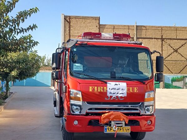 آموزش عملی اطفای حریق در دبیرستان نمونه مرحوم طاووسی خلیل آباد