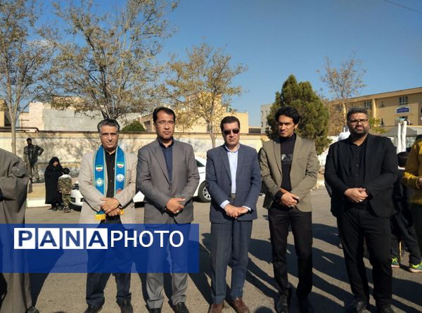 حضور دانش آموزان و آحاد مردم شریف منطقه رضویه در راهپیمایی 13آبان