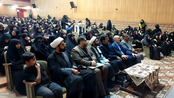 همایش دختران فاطمی در مجتمع فرهنگی نور قم