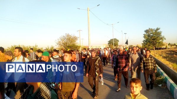 حرکت عاشقان به سوی مشهد الرضا(ع)