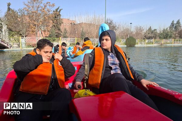 اردوی یک روزه دانش آموزان دبستان قلنبر در فرهنگسرای ولا شهرری 
