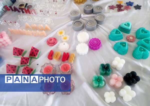 نمایشگاه دست‌سازه‌های دانش‌آموزی در پارسیان