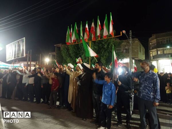 اجلاس سراسری نماز و تجلیل از دانش‌آموزان فعال در حاجی‌آباد