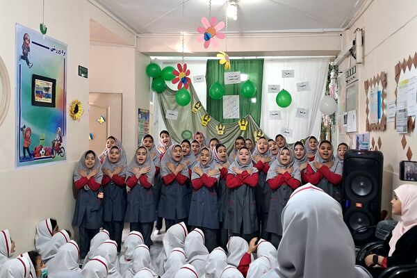 جشن میلاد حضرت فاطمه زهرا (س) در مدارس کهریزک 