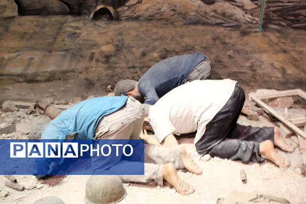 بازدید دانش‌آموز خبرنگاران پانا یزد از باغ موزه دفاع مقدس یزد