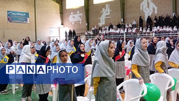 آیین تجلیل از خانواه شهدا در پروژه مهر ناحیه ۲ مشهد