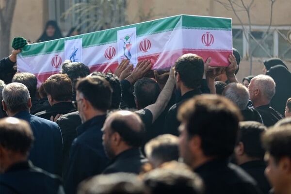 تشییع پیکر شهید محمد مهدی آخوندی در ابراهیم‌آباد