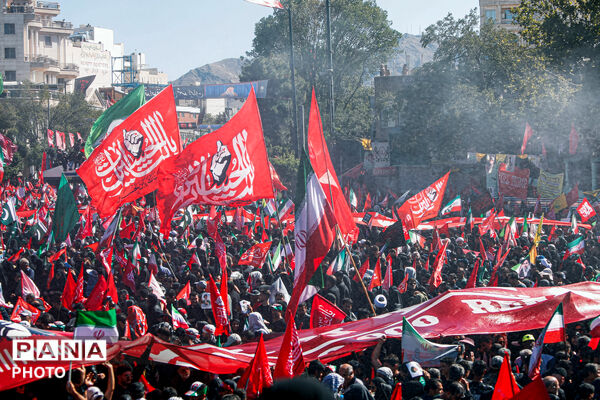 تشییع پیکر رهبر شهید انقلاب در مشهد مقدس-۲