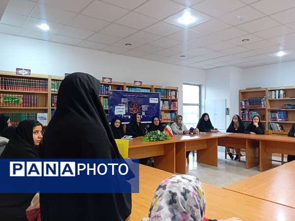 نشست کتابخوانی در کتابخانه شهید بهشتی سملقان