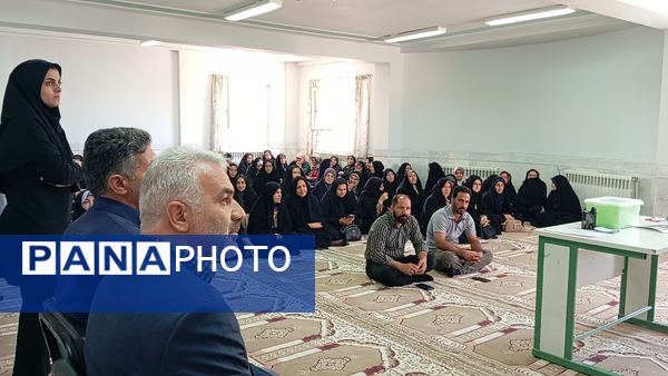 ارتقای مشارکت اولیا و مربیان در هنرستان حضرت زهرا (س) بن