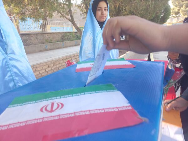 انتخابات شورای دانش آموزی در مدرسه فرهنگ خلیل آباد