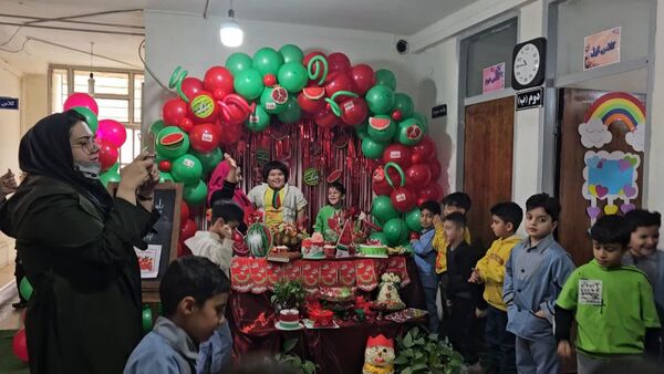 جشن یلدایی در مدرسه دکتر عسکریان یاسوج