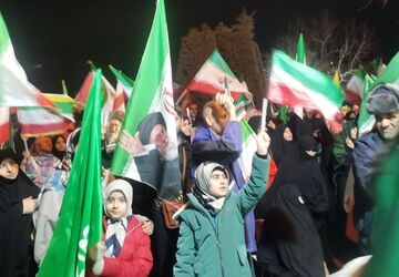 پانزدهمین شب مقاومت مردمی در خیابان‌های مشهد مقدس