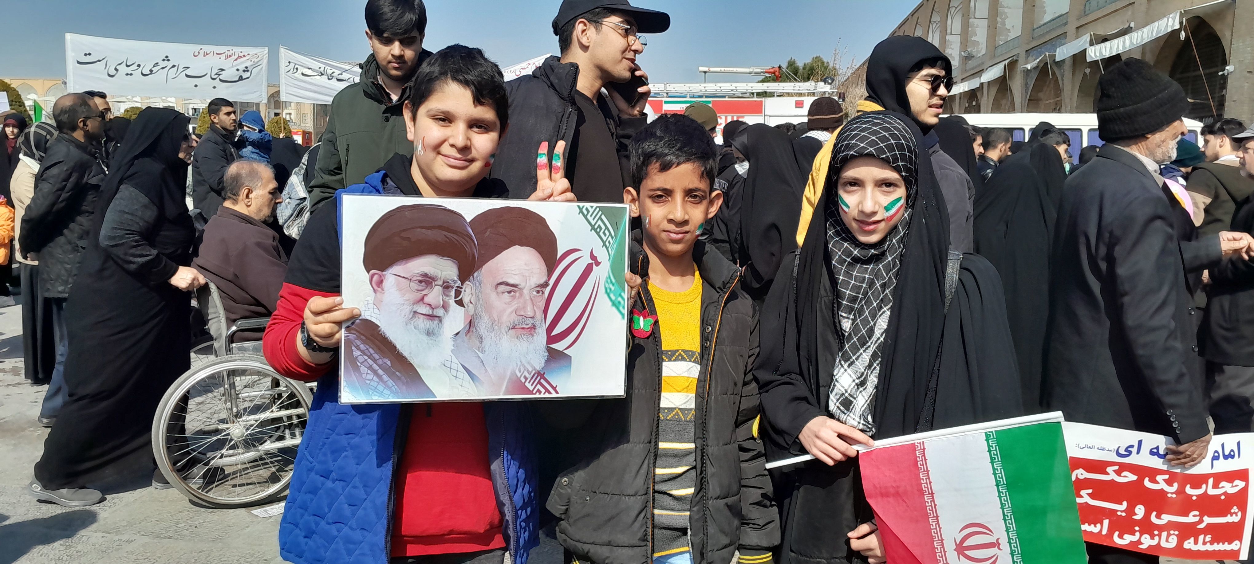 حضور پرشور مردم اصفهانی در راهپیمایی ۲۲بهمن 